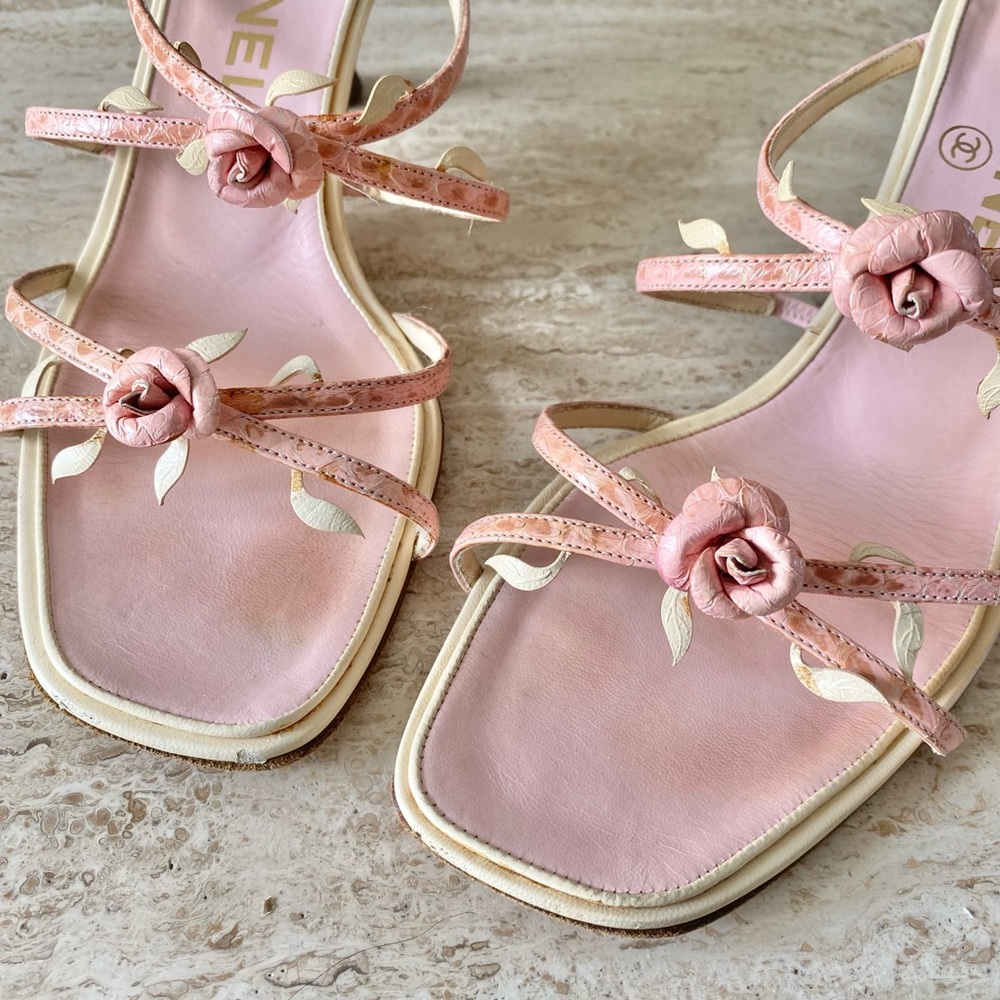 Vintage Chanel Rosebud Sandal Kitten Heels - Picture 7 of 13